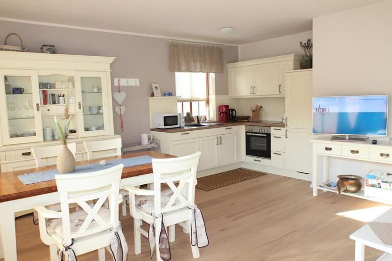 Ferienwohnung Abendsonne Ostseebad Nienhagen Buitenkant foto